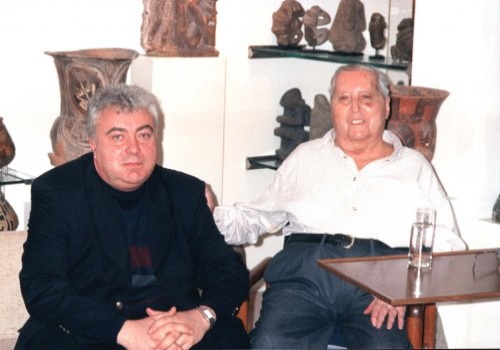 Фото: проф. Герасимов О.І. (ліворуч) та Лауреат Нобелівської премії І.Р. Пригожина (праворуч).